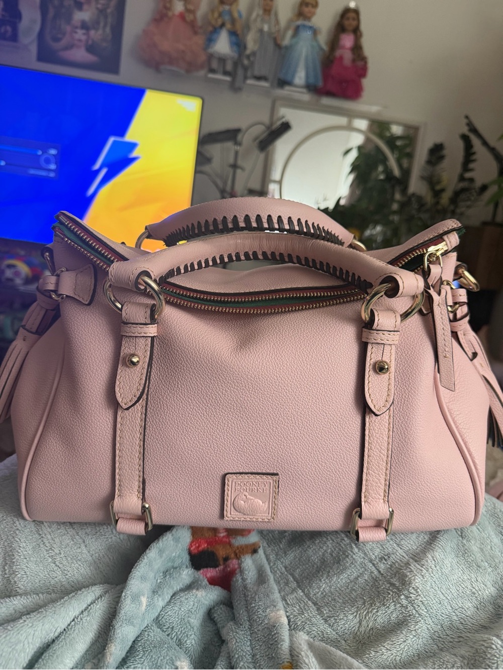 Dooney & Bourke light pink large sorrento satchel